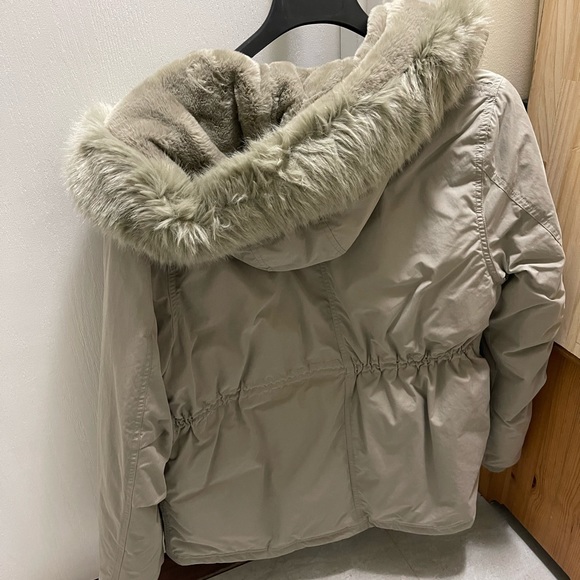 Aritzia Wilfred coat - Picture 2 of 2